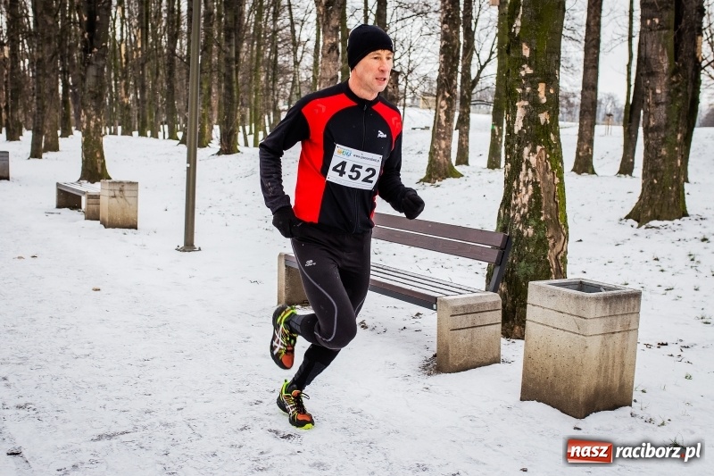 Zdjęcie w galerii na portalu naszraciborz.pl: Paweł Pac z Brzegu wygrał dziś V Bieg Nadodrzański w Raciborzu FOTO i WIDEO wiadomości z regionu