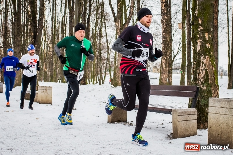 Zdjęcie w galerii na portalu naszraciborz.pl: Paweł Pac z Brzegu wygrał dziś V Bieg Nadodrzański w Raciborzu FOTO i WIDEO wiadomości z regionu