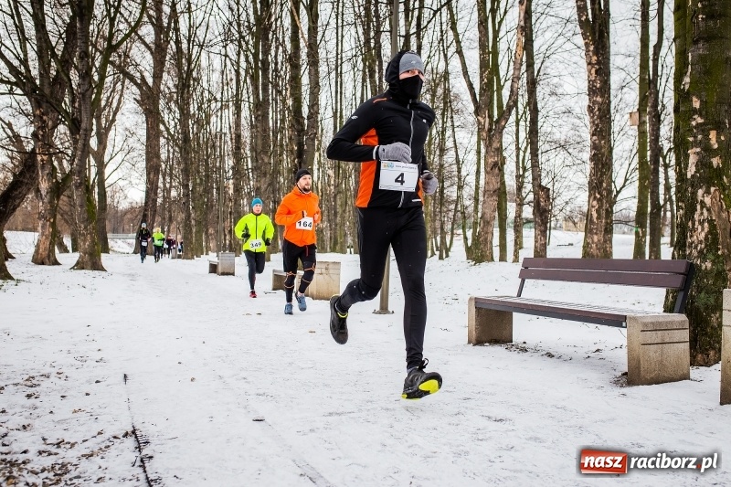 Zdjęcie w galerii na portalu naszraciborz.pl: Paweł Pac z Brzegu wygrał dziś V Bieg Nadodrzański w Raciborzu FOTO i WIDEO wiadomości z regionu