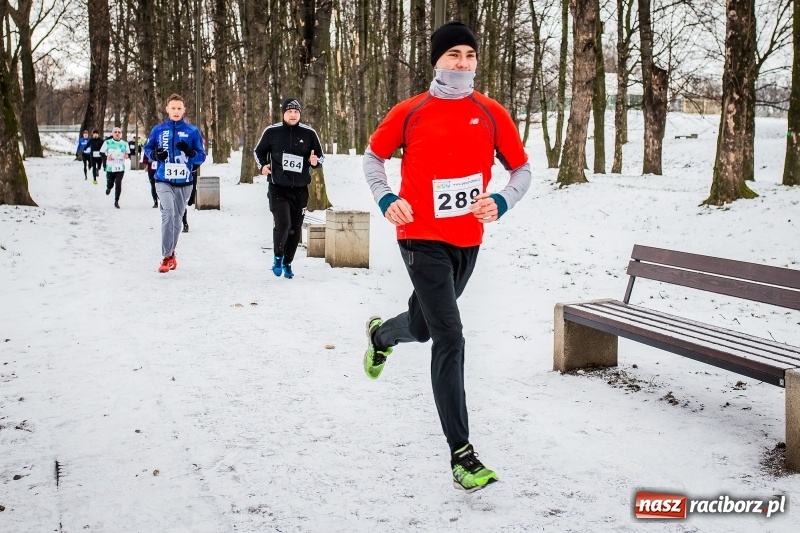 Zdjęcie w galerii na portalu naszraciborz.pl: Paweł Pac z Brzegu wygrał dziś V Bieg Nadodrzański w Raciborzu FOTO i WIDEO wiadomości z regionu