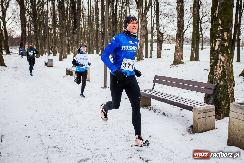 Zdjęcie w galerii na portalu naszraciborz.pl: Paweł Pac z Brzegu wygrał dziś V Bieg Nadodrzański w Raciborzu FOTO i WIDEO wiadomości z regionu