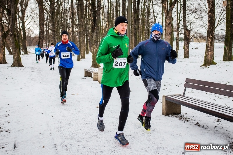 Zdjęcie w galerii na portalu naszraciborz.pl: Paweł Pac z Brzegu wygrał dziś V Bieg Nadodrzański w Raciborzu FOTO i WIDEO wiadomości z regionu
