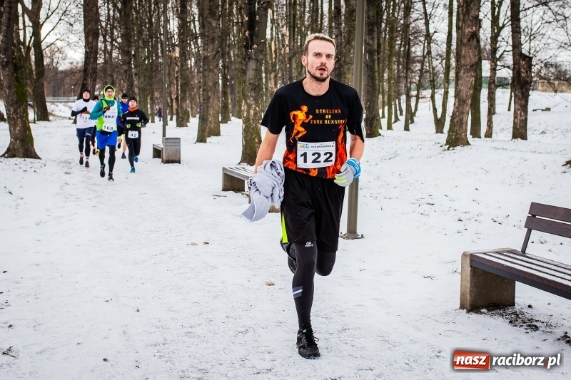 Zdjęcie w galerii na portalu naszraciborz.pl: Paweł Pac z Brzegu wygrał dziś V Bieg Nadodrzański w Raciborzu FOTO i WIDEO wiadomości z regionu