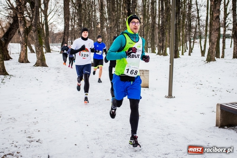 Zdjęcie w galerii na portalu naszraciborz.pl: Paweł Pac z Brzegu wygrał dziś V Bieg Nadodrzański w Raciborzu FOTO i WIDEO wiadomości z regionu