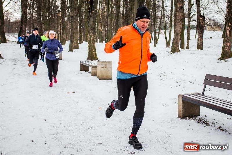 Zdjęcie w galerii na portalu naszraciborz.pl: Paweł Pac z Brzegu wygrał dziś V Bieg Nadodrzański w Raciborzu FOTO i WIDEO wiadomości z regionu