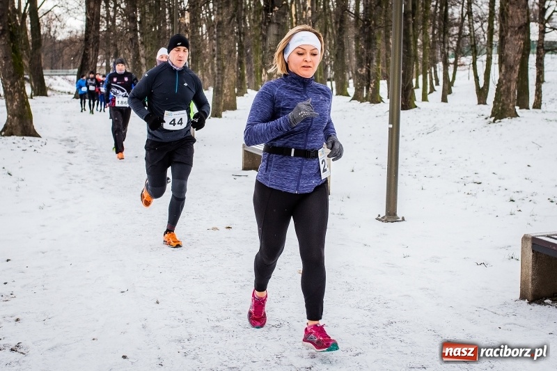 Zdjęcie w galerii na portalu naszraciborz.pl: Paweł Pac z Brzegu wygrał dziś V Bieg Nadodrzański w Raciborzu FOTO i WIDEO wiadomości z regionu