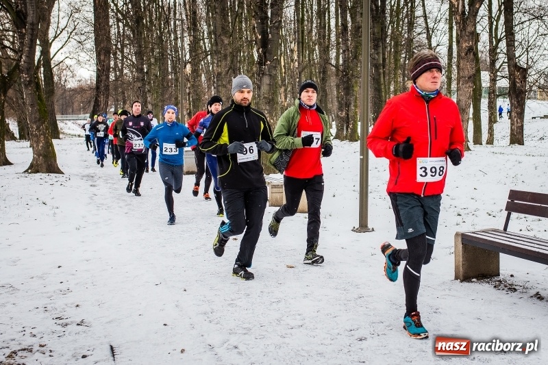 Zdjęcie w galerii na portalu naszraciborz.pl: Paweł Pac z Brzegu wygrał dziś V Bieg Nadodrzański w Raciborzu FOTO i WIDEO wiadomości z regionu