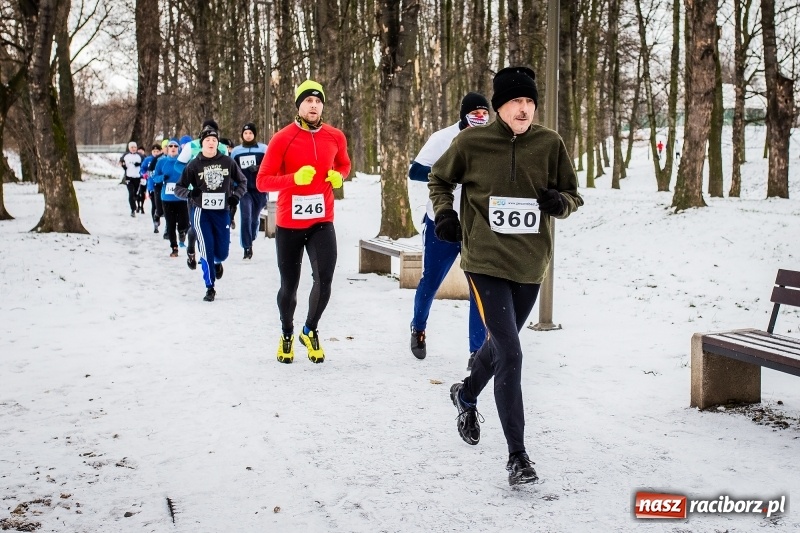 Zdjęcie w galerii na portalu naszraciborz.pl: Paweł Pac z Brzegu wygrał dziś V Bieg Nadodrzański w Raciborzu FOTO i WIDEO wiadomości z regionu