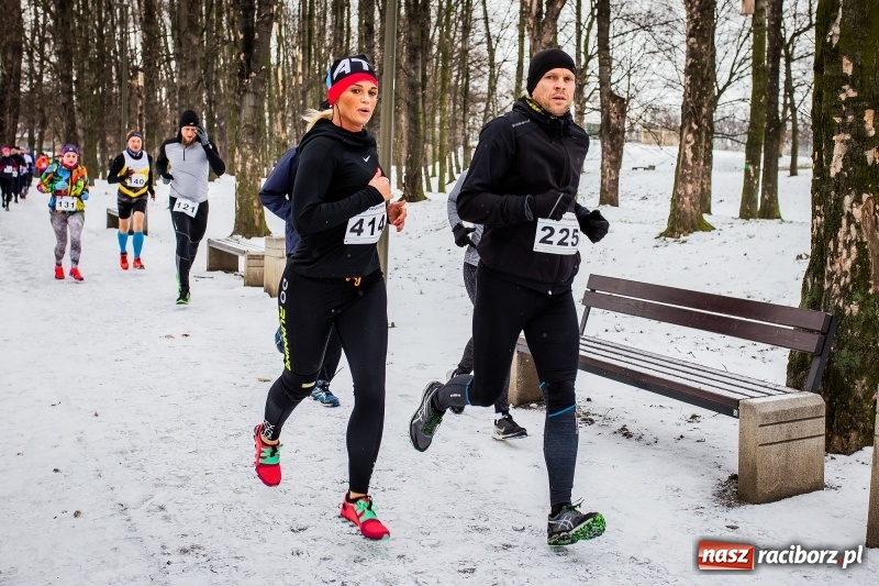 Zdjęcie w galerii na portalu naszraciborz.pl: Paweł Pac z Brzegu wygrał dziś V Bieg Nadodrzański w Raciborzu FOTO i WIDEO wiadomości z regionu