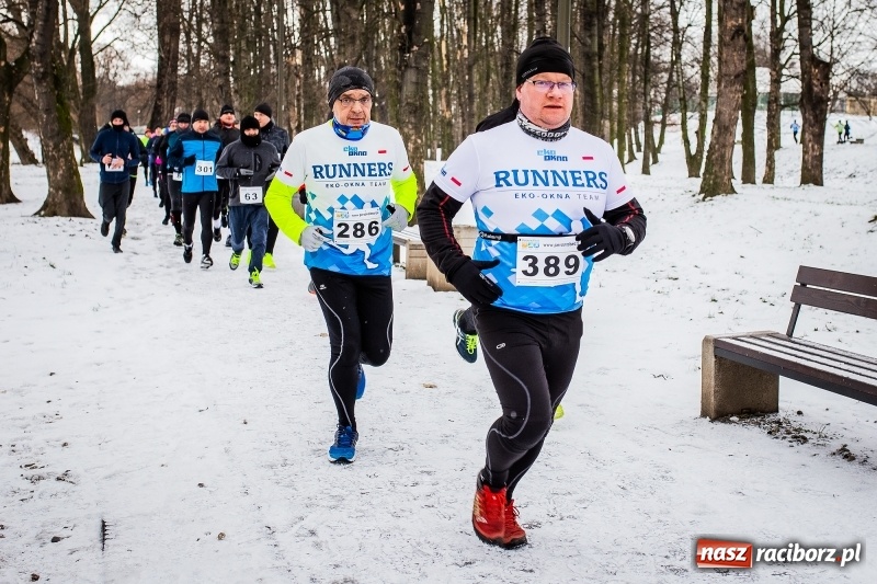 Zdjęcie w galerii na portalu naszraciborz.pl: Paweł Pac z Brzegu wygrał dziś V Bieg Nadodrzański w Raciborzu FOTO i WIDEO wiadomości z regionu
