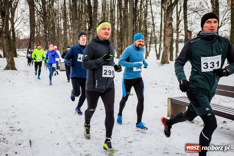 Zdjęcie w galerii na portalu naszraciborz.pl: Paweł Pac z Brzegu wygrał dziś V Bieg Nadodrzański w Raciborzu FOTO i WIDEO wiadomości z regionu