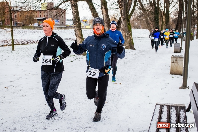 Zdjęcie w galerii na portalu naszraciborz.pl: Paweł Pac z Brzegu wygrał dziś V Bieg Nadodrzański w Raciborzu FOTO i WIDEO wiadomości z regionu