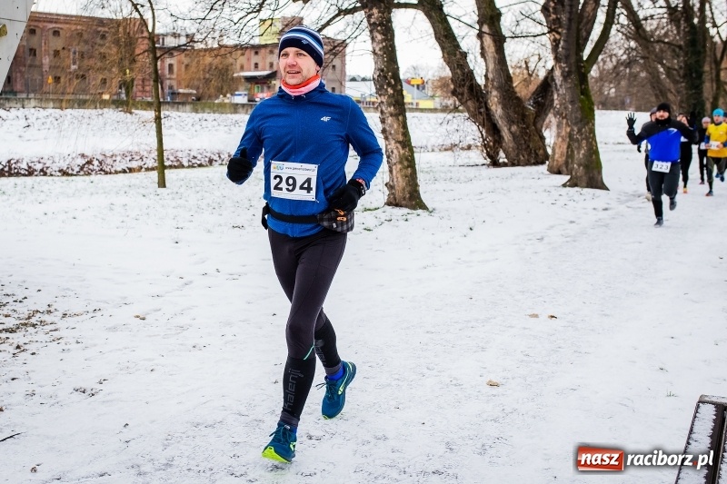 Zdjęcie w galerii na portalu naszraciborz.pl: Paweł Pac z Brzegu wygrał dziś V Bieg Nadodrzański w Raciborzu FOTO i WIDEO wiadomości z regionu