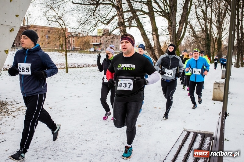 Zdjęcie w galerii na portalu naszraciborz.pl: Paweł Pac z Brzegu wygrał dziś V Bieg Nadodrzański w Raciborzu FOTO i WIDEO wiadomości z regionu