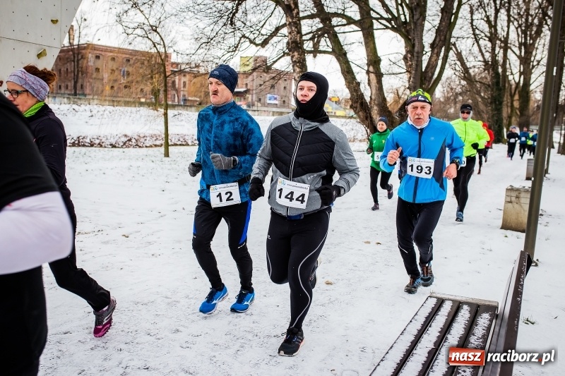 Zdjęcie w galerii na portalu naszraciborz.pl: Paweł Pac z Brzegu wygrał dziś V Bieg Nadodrzański w Raciborzu FOTO i WIDEO wiadomości z regionu
