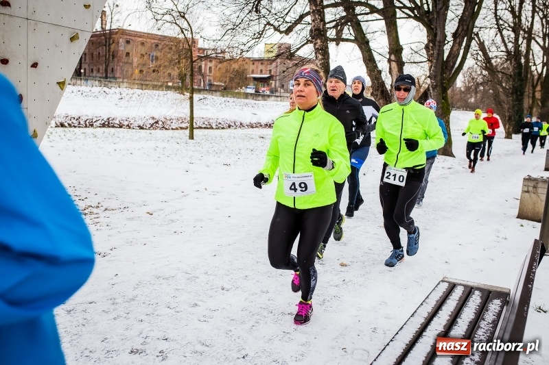 Zdjęcie w galerii na portalu naszraciborz.pl: Paweł Pac z Brzegu wygrał dziś V Bieg Nadodrzański w Raciborzu FOTO i WIDEO wiadomości z regionu