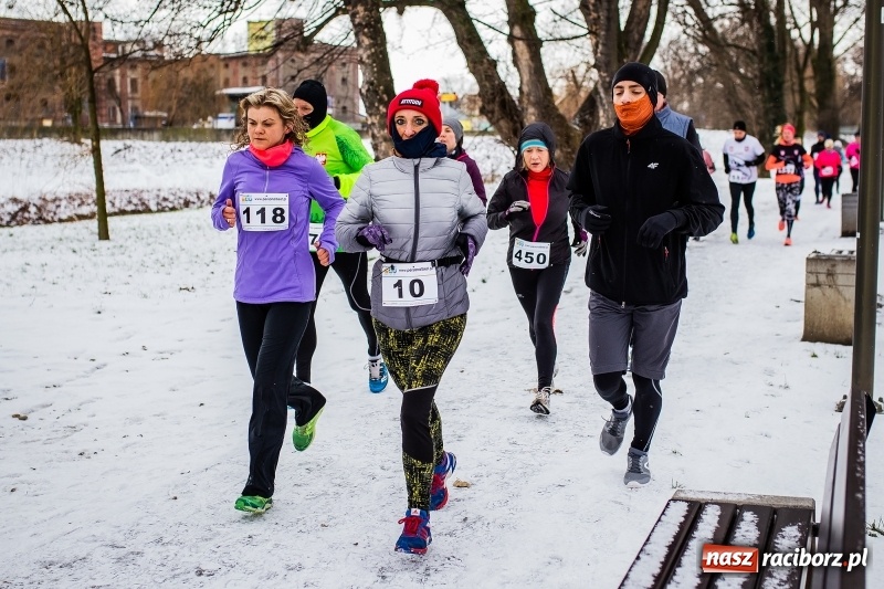 Zdjęcie w galerii na portalu naszraciborz.pl: Paweł Pac z Brzegu wygrał dziś V Bieg Nadodrzański w Raciborzu FOTO i WIDEO wiadomości z regionu
