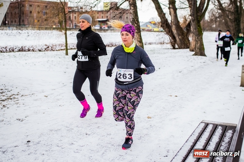 Zdjęcie w galerii na portalu naszraciborz.pl: Paweł Pac z Brzegu wygrał dziś V Bieg Nadodrzański w Raciborzu FOTO i WIDEO wiadomości z regionu