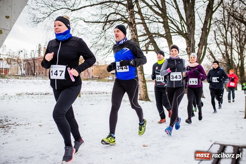 Zdjęcie w galerii na portalu naszraciborz.pl: Paweł Pac z Brzegu wygrał dziś V Bieg Nadodrzański w Raciborzu FOTO i WIDEO wiadomości z regionu