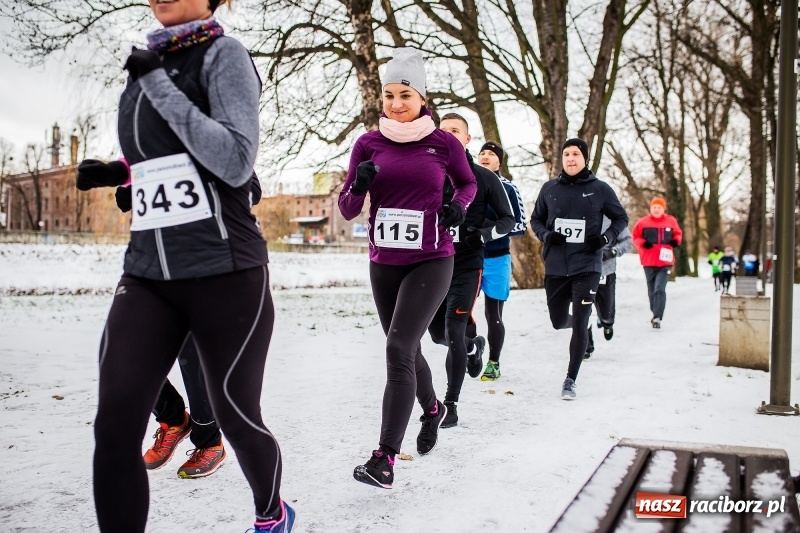 Zdjęcie w galerii na portalu naszraciborz.pl: Paweł Pac z Brzegu wygrał dziś V Bieg Nadodrzański w Raciborzu FOTO i WIDEO wiadomości z regionu