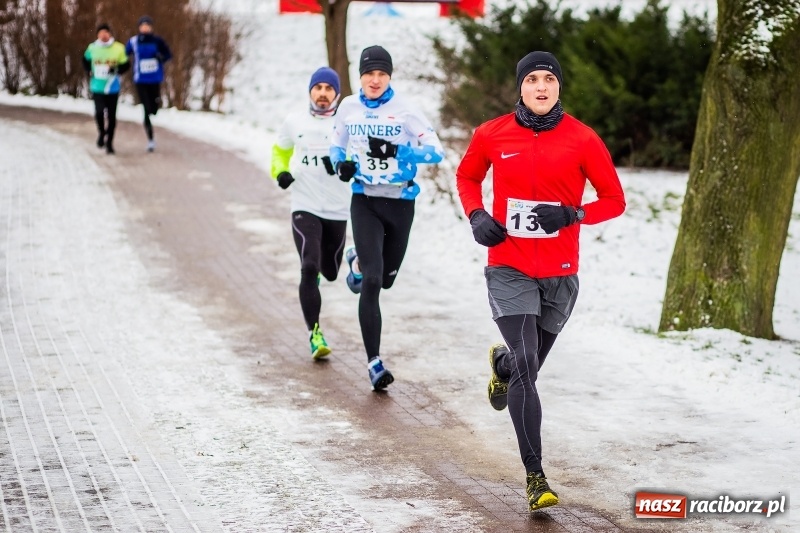Zdjęcie w galerii na portalu naszraciborz.pl: Paweł Pac z Brzegu wygrał dziś V Bieg Nadodrzański w Raciborzu FOTO i WIDEO wiadomości z regionu
