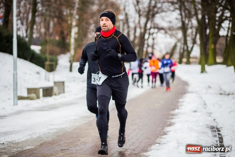 Zdjęcie w galerii na portalu naszraciborz.pl: Paweł Pac z Brzegu wygrał dziś V Bieg Nadodrzański w Raciborzu FOTO i WIDEO wiadomości z regionu