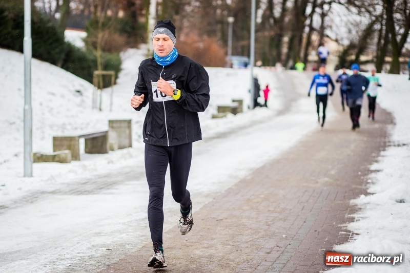 Zdjęcie w galerii na portalu naszraciborz.pl: Paweł Pac z Brzegu wygrał dziś V Bieg Nadodrzański w Raciborzu FOTO i WIDEO wiadomości z regionu