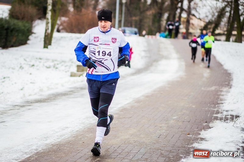 Zdjęcie w galerii na portalu naszraciborz.pl: Paweł Pac z Brzegu wygrał dziś V Bieg Nadodrzański w Raciborzu FOTO i WIDEO wiadomości z regionu