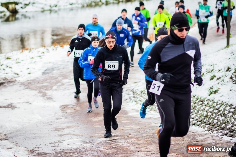 Zdjęcie w galerii na portalu naszraciborz.pl: Paweł Pac z Brzegu wygrał dziś V Bieg Nadodrzański w Raciborzu FOTO i WIDEO wiadomości z regionu