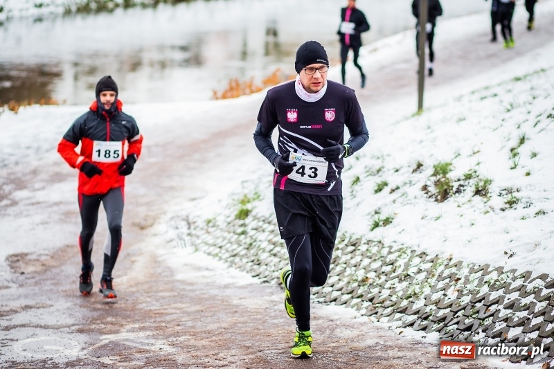Zdjęcie w galerii na portalu naszraciborz.pl: Paweł Pac z Brzegu wygrał dziś V Bieg Nadodrzański w Raciborzu FOTO i WIDEO wiadomości z regionu
