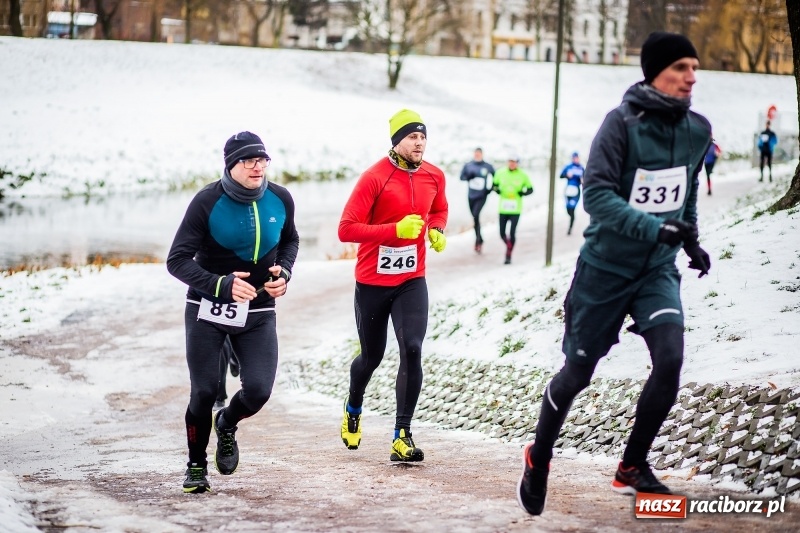 Zdjęcie w galerii na portalu naszraciborz.pl: Paweł Pac z Brzegu wygrał dziś V Bieg Nadodrzański w Raciborzu FOTO i WIDEO wiadomości z regionu