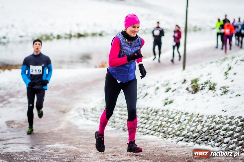 Zdjęcie w galerii na portalu naszraciborz.pl: Paweł Pac z Brzegu wygrał dziś V Bieg Nadodrzański w Raciborzu FOTO i WIDEO wiadomości z regionu