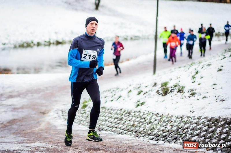 Zdjęcie w galerii na portalu naszraciborz.pl: Paweł Pac z Brzegu wygrał dziś V Bieg Nadodrzański w Raciborzu FOTO i WIDEO wiadomości z regionu