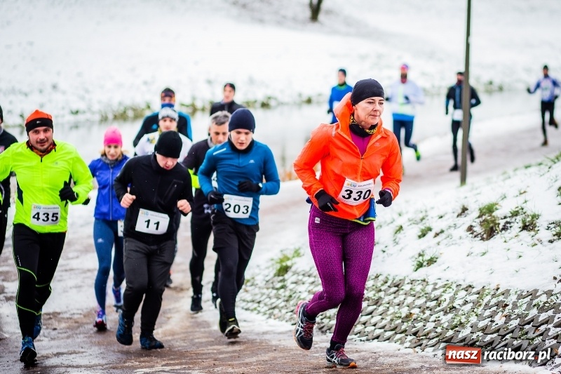 Zdjęcie w galerii na portalu naszraciborz.pl: Paweł Pac z Brzegu wygrał dziś V Bieg Nadodrzański w Raciborzu FOTO i WIDEO wiadomości z regionu