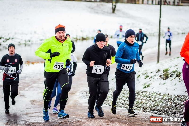 Zdjęcie w galerii na portalu naszraciborz.pl: Paweł Pac z Brzegu wygrał dziś V Bieg Nadodrzański w Raciborzu FOTO i WIDEO wiadomości z regionu