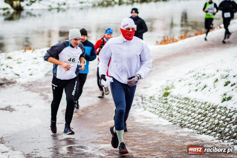 Zdjęcie w galerii na portalu naszraciborz.pl: Paweł Pac z Brzegu wygrał dziś V Bieg Nadodrzański w Raciborzu FOTO i WIDEO wiadomości z regionu