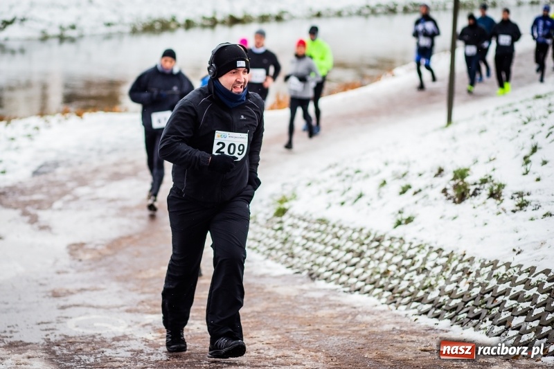 Zdjęcie w galerii na portalu naszraciborz.pl: Paweł Pac z Brzegu wygrał dziś V Bieg Nadodrzański w Raciborzu FOTO i WIDEO wiadomości z regionu