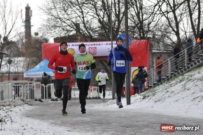 Zdjęcie w galerii na portalu naszraciborz.pl: Paweł Pac z Brzegu wygrał dziś V Bieg Nadodrzański w Raciborzu FOTO i WIDEO wiadomości z regionu