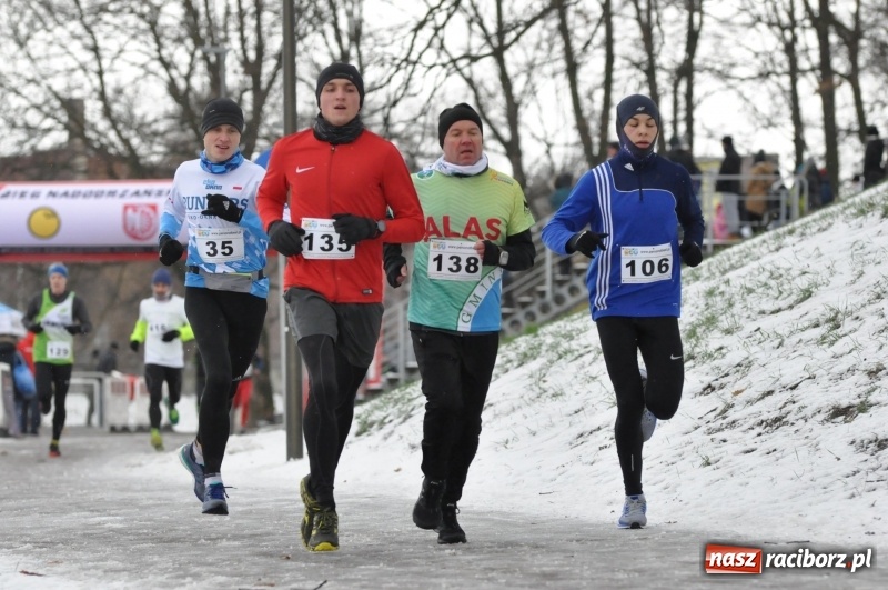 Zdjęcie w galerii na portalu naszraciborz.pl: Paweł Pac z Brzegu wygrał dziś V Bieg Nadodrzański w Raciborzu FOTO i WIDEO wiadomości z regionu
