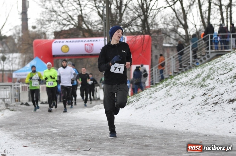 Zdjęcie w galerii na portalu naszraciborz.pl: Paweł Pac z Brzegu wygrał dziś V Bieg Nadodrzański w Raciborzu FOTO i WIDEO wiadomości z regionu