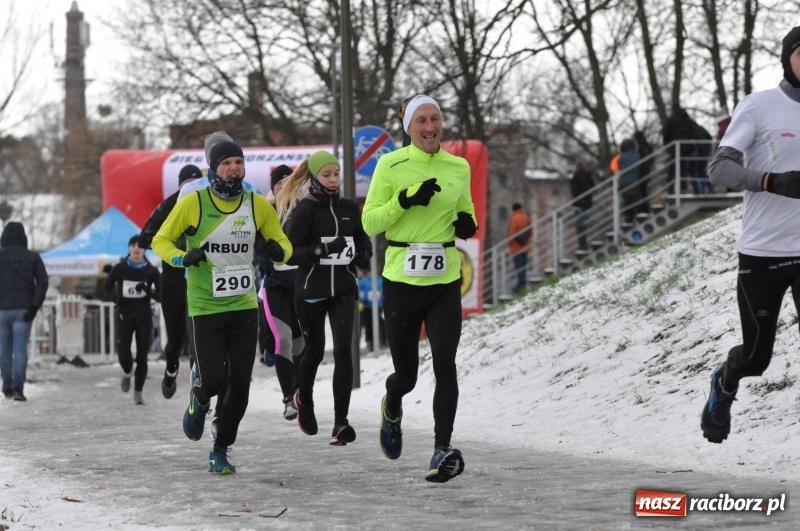 Zdjęcie w galerii na portalu naszraciborz.pl: Paweł Pac z Brzegu wygrał dziś V Bieg Nadodrzański w Raciborzu FOTO i WIDEO wiadomości z regionu