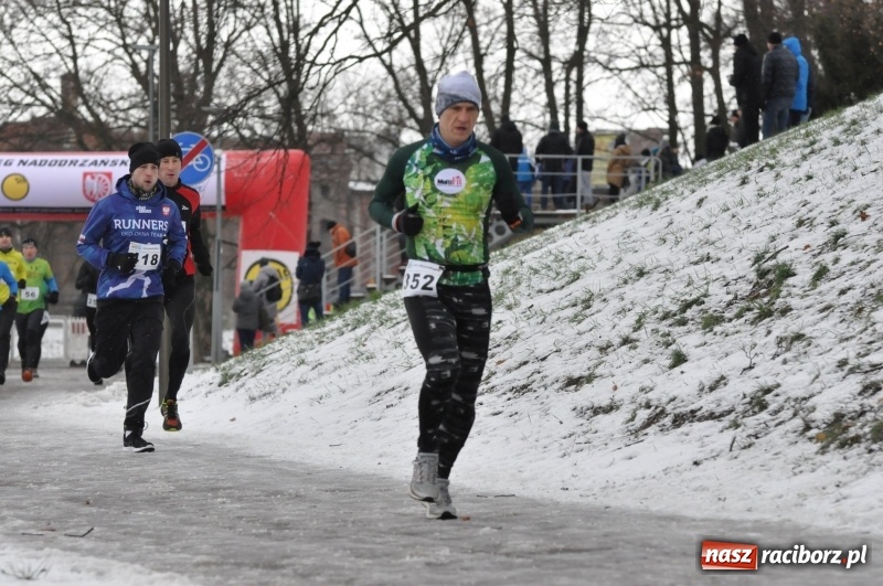 Zdjęcie w galerii na portalu naszraciborz.pl: Paweł Pac z Brzegu wygrał dziś V Bieg Nadodrzański w Raciborzu FOTO i WIDEO wiadomości z regionu