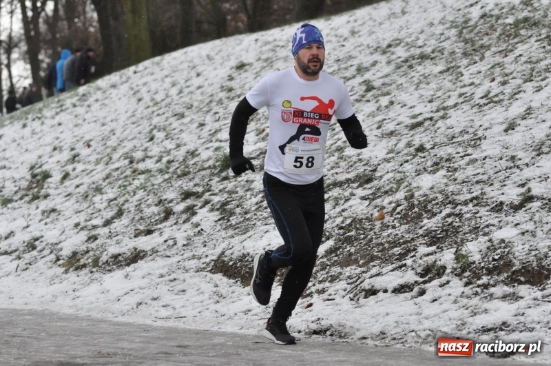 Zdjęcie w galerii na portalu naszraciborz.pl: Paweł Pac z Brzegu wygrał dziś V Bieg Nadodrzański w Raciborzu FOTO i WIDEO wiadomości z regionu