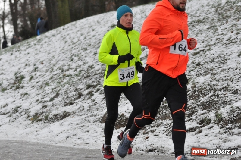 Zdjęcie w galerii na portalu naszraciborz.pl: Paweł Pac z Brzegu wygrał dziś V Bieg Nadodrzański w Raciborzu FOTO i WIDEO wiadomości z regionu