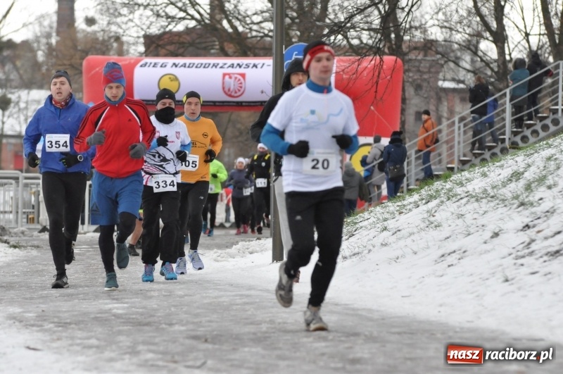 Zdjęcie w galerii na portalu naszraciborz.pl: Paweł Pac z Brzegu wygrał dziś V Bieg Nadodrzański w Raciborzu FOTO i WIDEO wiadomości z regionu