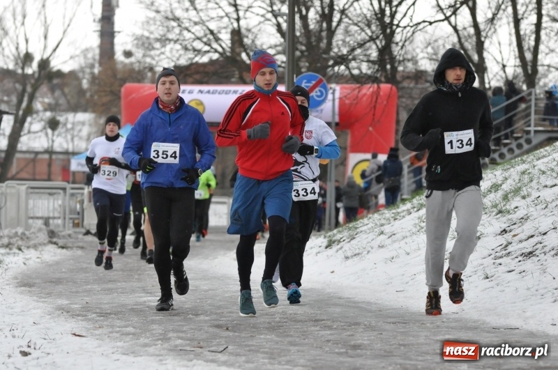 Zdjęcie w galerii na portalu naszraciborz.pl: Paweł Pac z Brzegu wygrał dziś V Bieg Nadodrzański w Raciborzu FOTO i WIDEO wiadomości z regionu