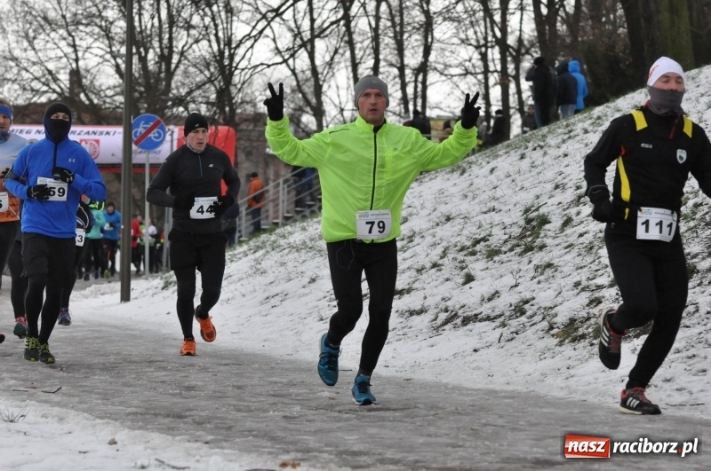 Zdjęcie w galerii na portalu naszraciborz.pl: Paweł Pac z Brzegu wygrał dziś V Bieg Nadodrzański w Raciborzu FOTO i WIDEO wiadomości z regionu