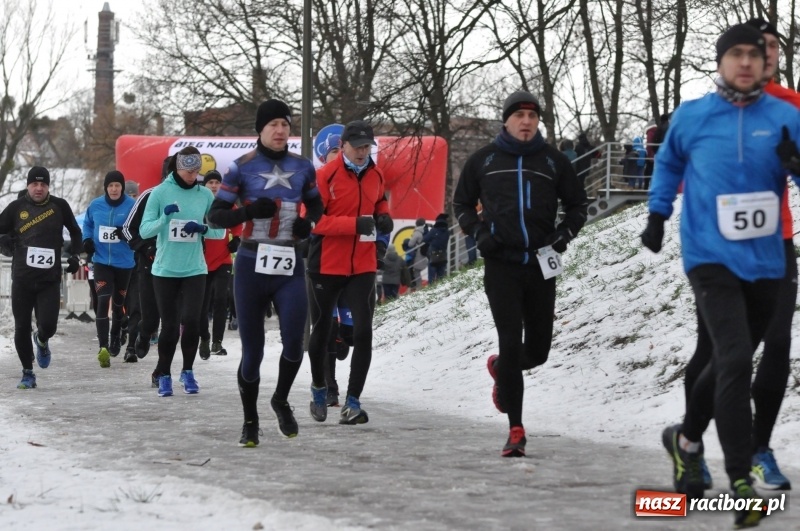 Zdjęcie w galerii na portalu naszraciborz.pl: Paweł Pac z Brzegu wygrał dziś V Bieg Nadodrzański w Raciborzu FOTO i WIDEO wiadomości z regionu
