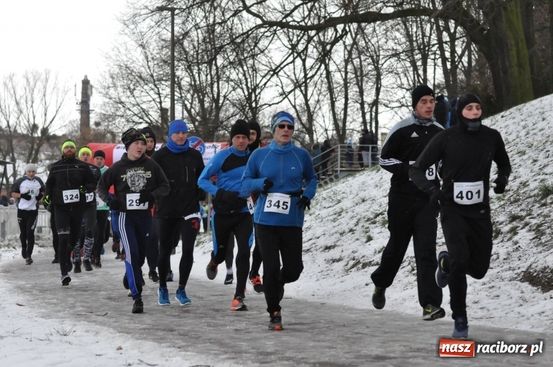 Zdjęcie w galerii na portalu naszraciborz.pl: Paweł Pac z Brzegu wygrał dziś V Bieg Nadodrzański w Raciborzu FOTO i WIDEO wiadomości z regionu