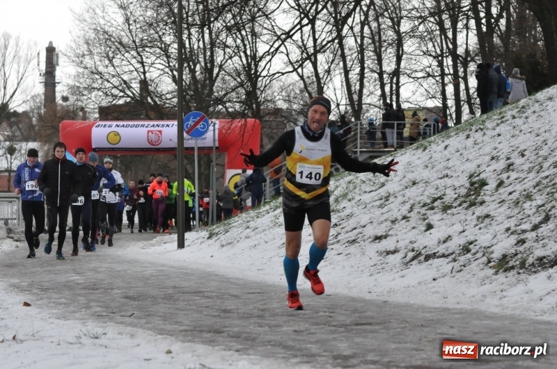 Zdjęcie w galerii na portalu naszraciborz.pl: Paweł Pac z Brzegu wygrał dziś V Bieg Nadodrzański w Raciborzu FOTO i WIDEO wiadomości z regionu